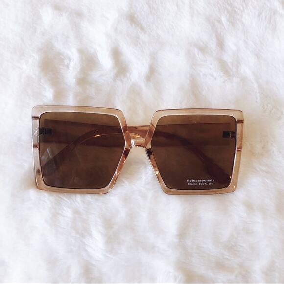 Molly Clear Pink Oversized Rectangle Sunglasses - Picture 1 of 9